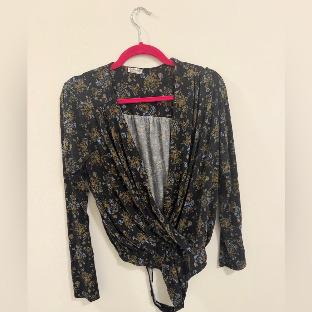 Free People Intimately Floral Long Sleeve Bodysuit – Size Large - Picture 3 of 5